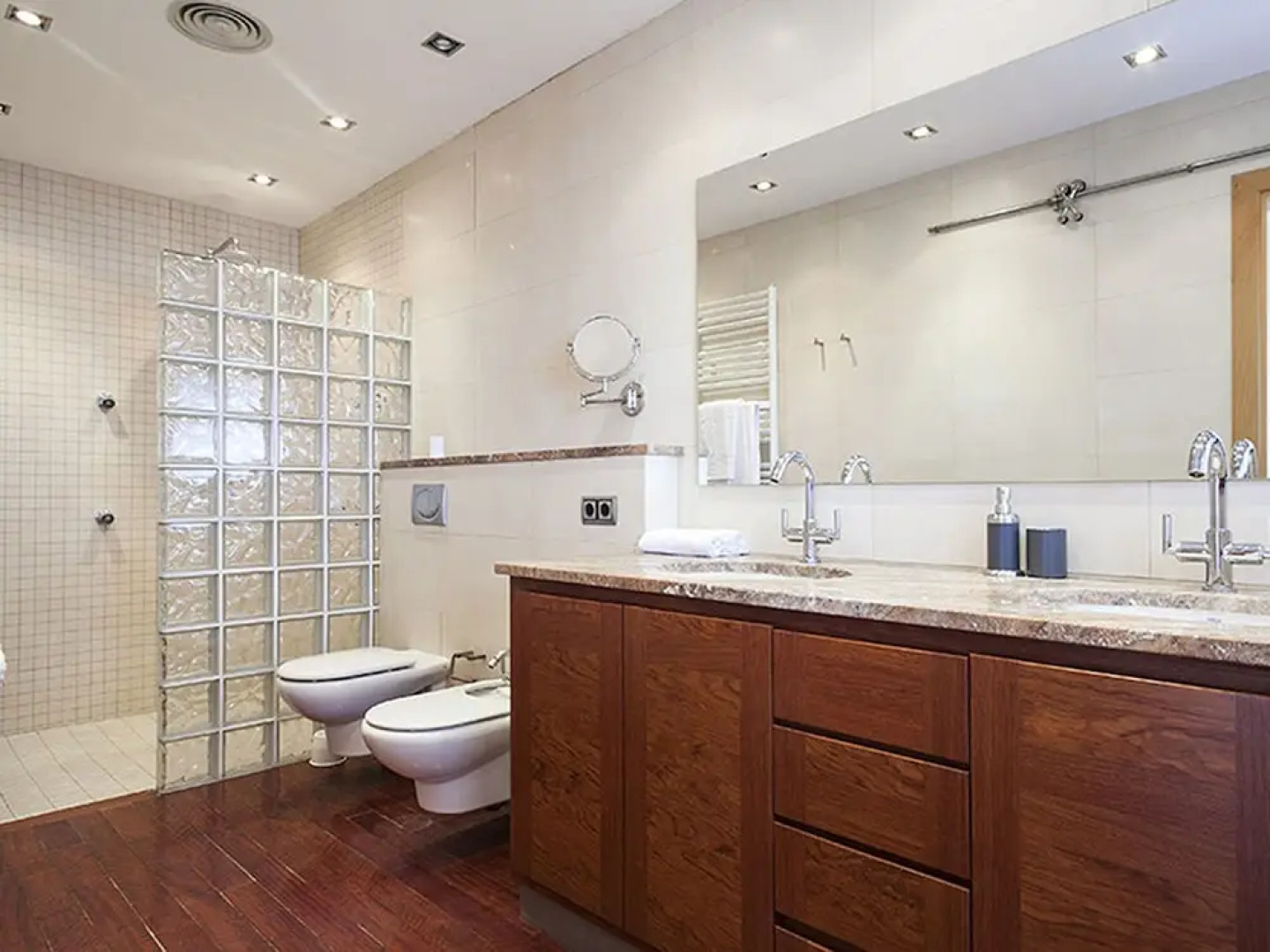 Captivating Holiday Home in Garriguella With Private Pool