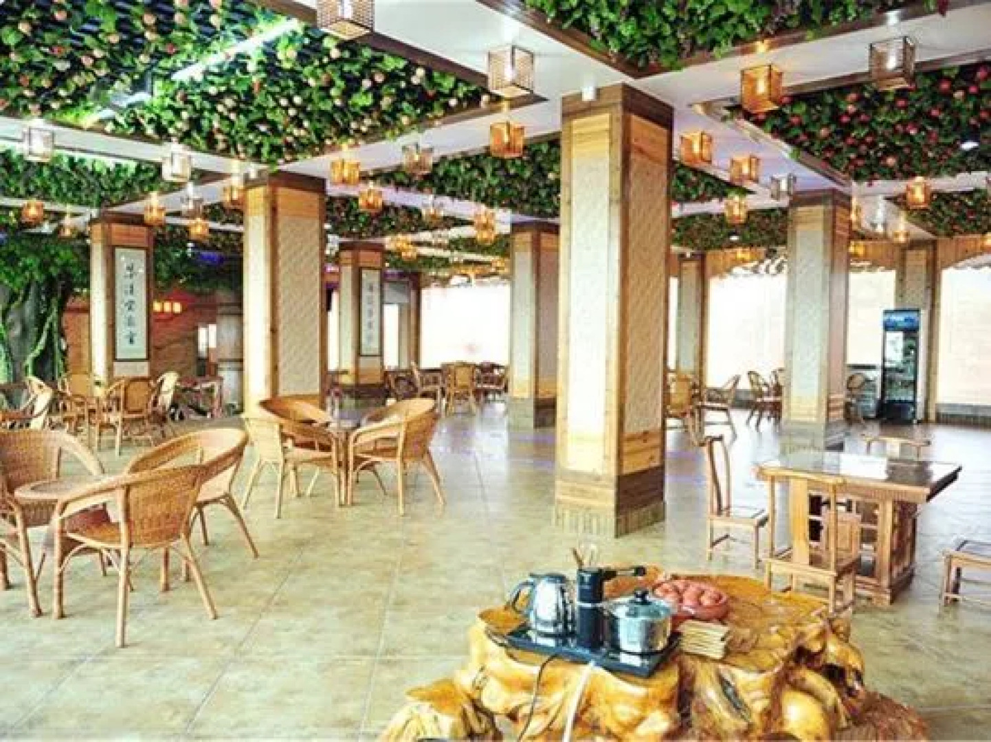 梅州名杨村大酒店