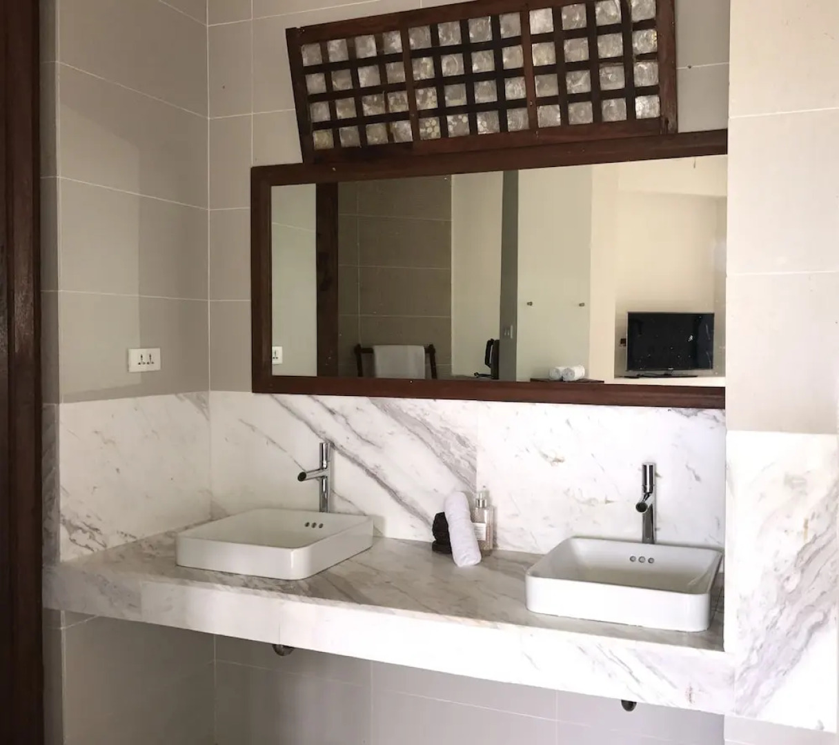 Stunning luxe 220sm villa by the sea entirely private with own pool