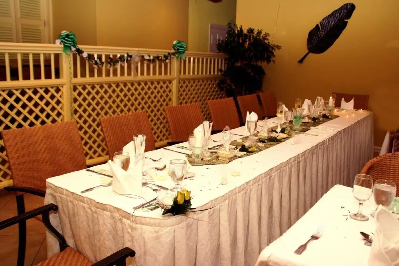 Tropical Winds Apartment Hotel