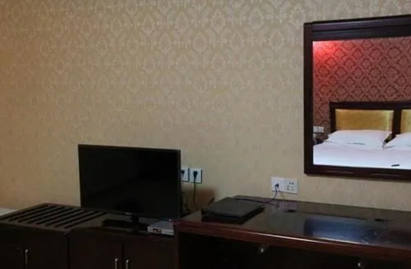 Huaya International Hotel