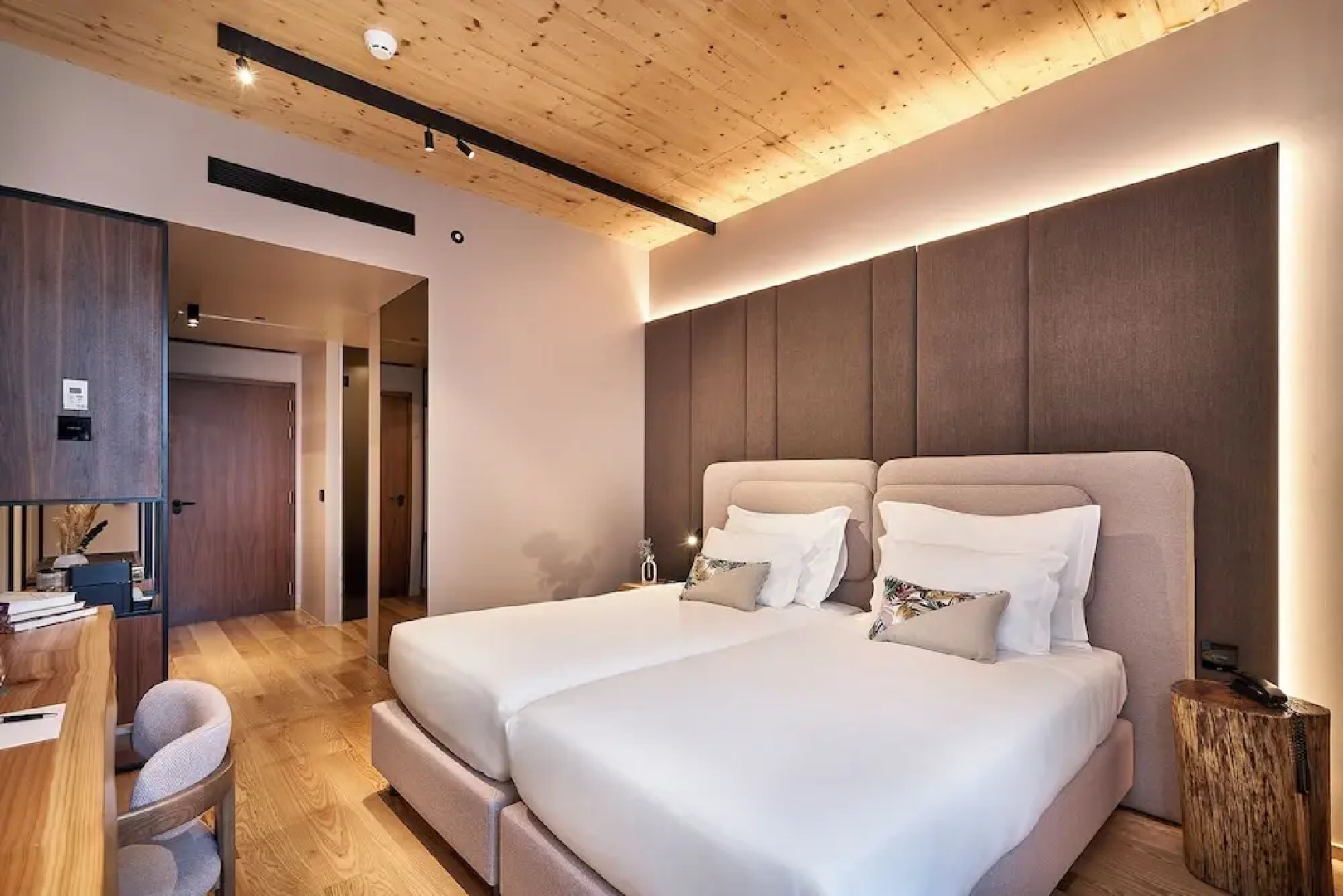 The Log Porto Hotel by Piamonte Hotels