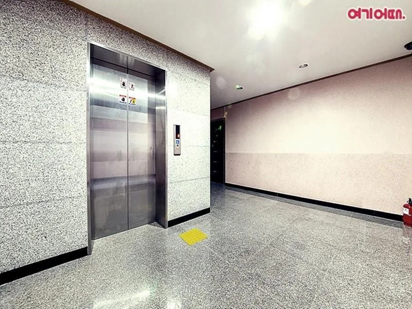 Four Season Beach Tourist Hotel