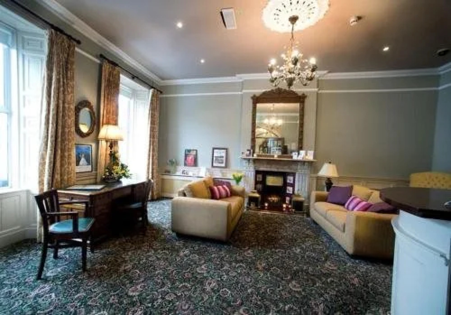 Brogans Bar & Guesthouse