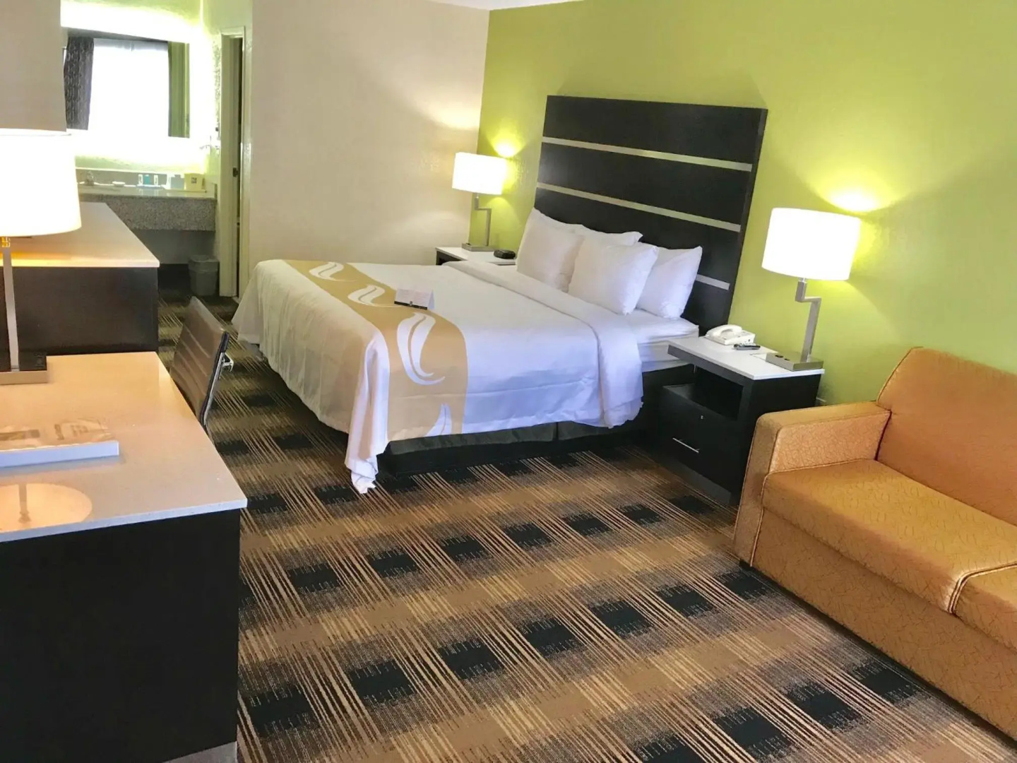 Quality Inn & Suites Mt Chalet