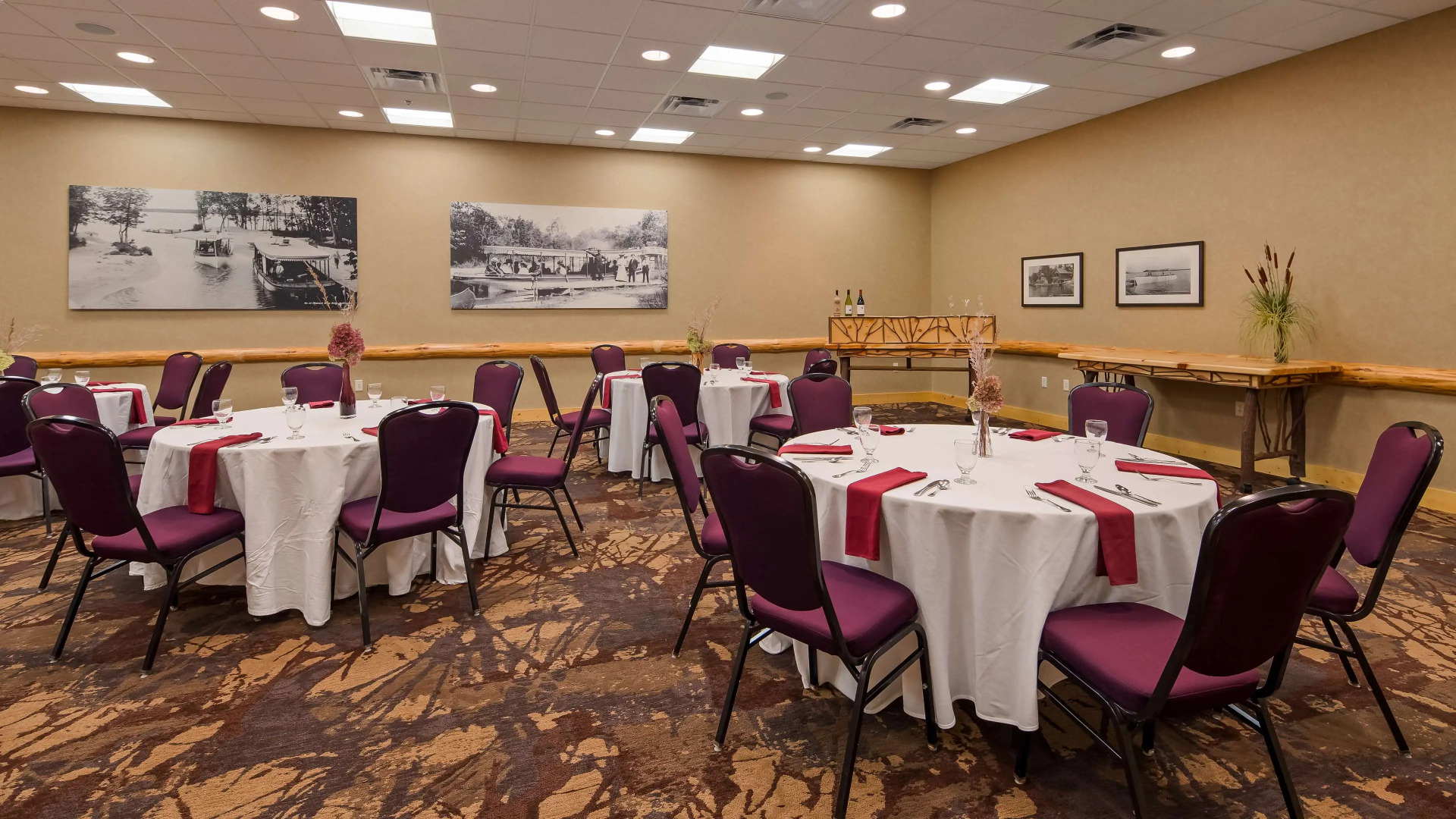 Best Western Premier The Lodge on Lake Detroit