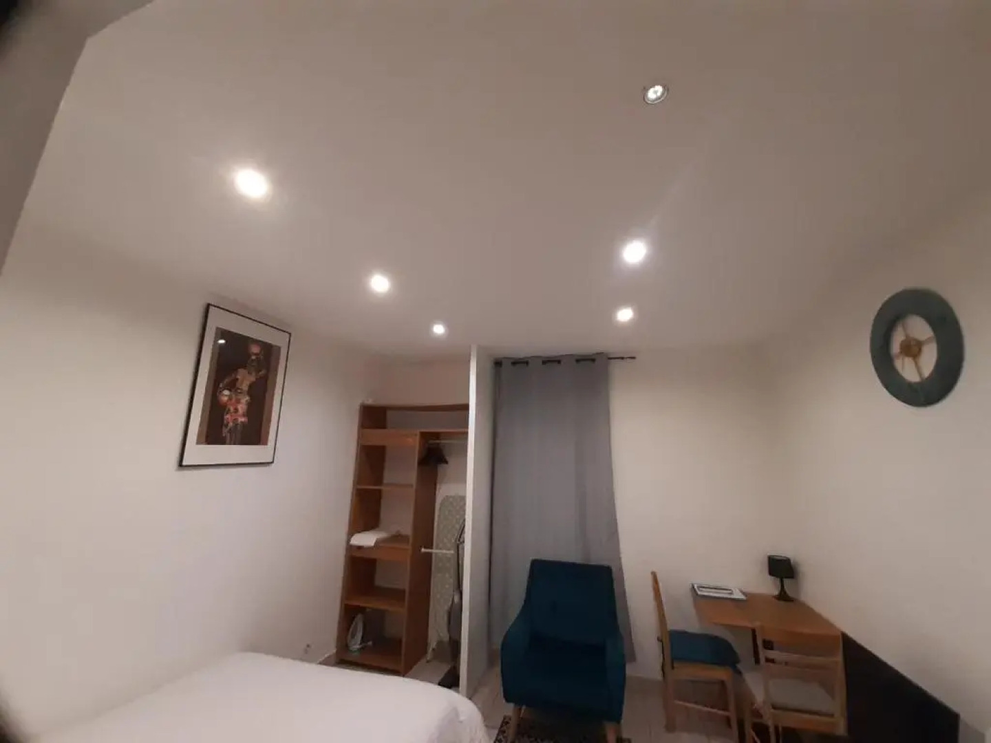 Appartement AAD1 Clamart 200 m du Tramway T6 st pavé blc avec cuisine séparée