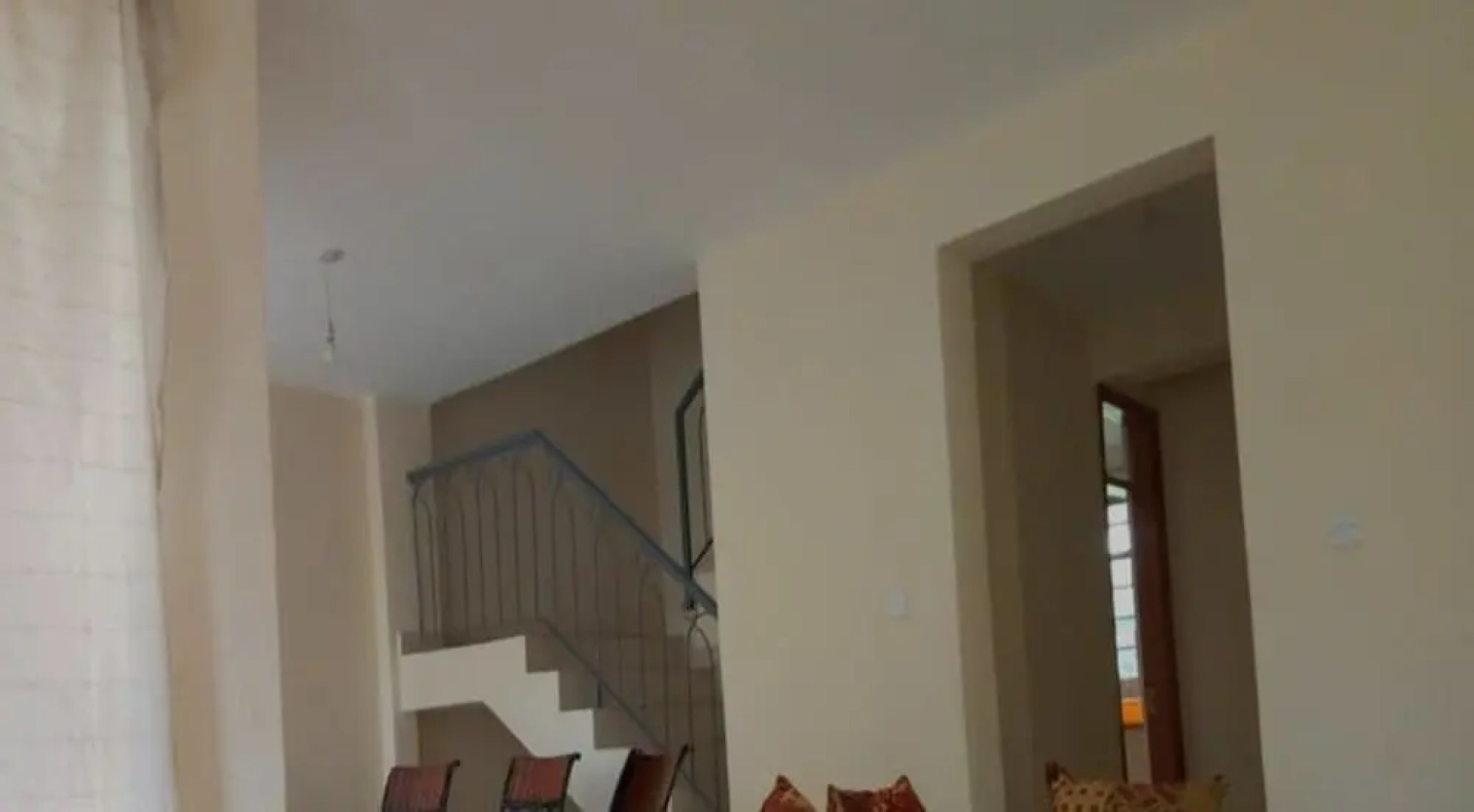 Private Home 4 bedrooms 4.5 bathrooms