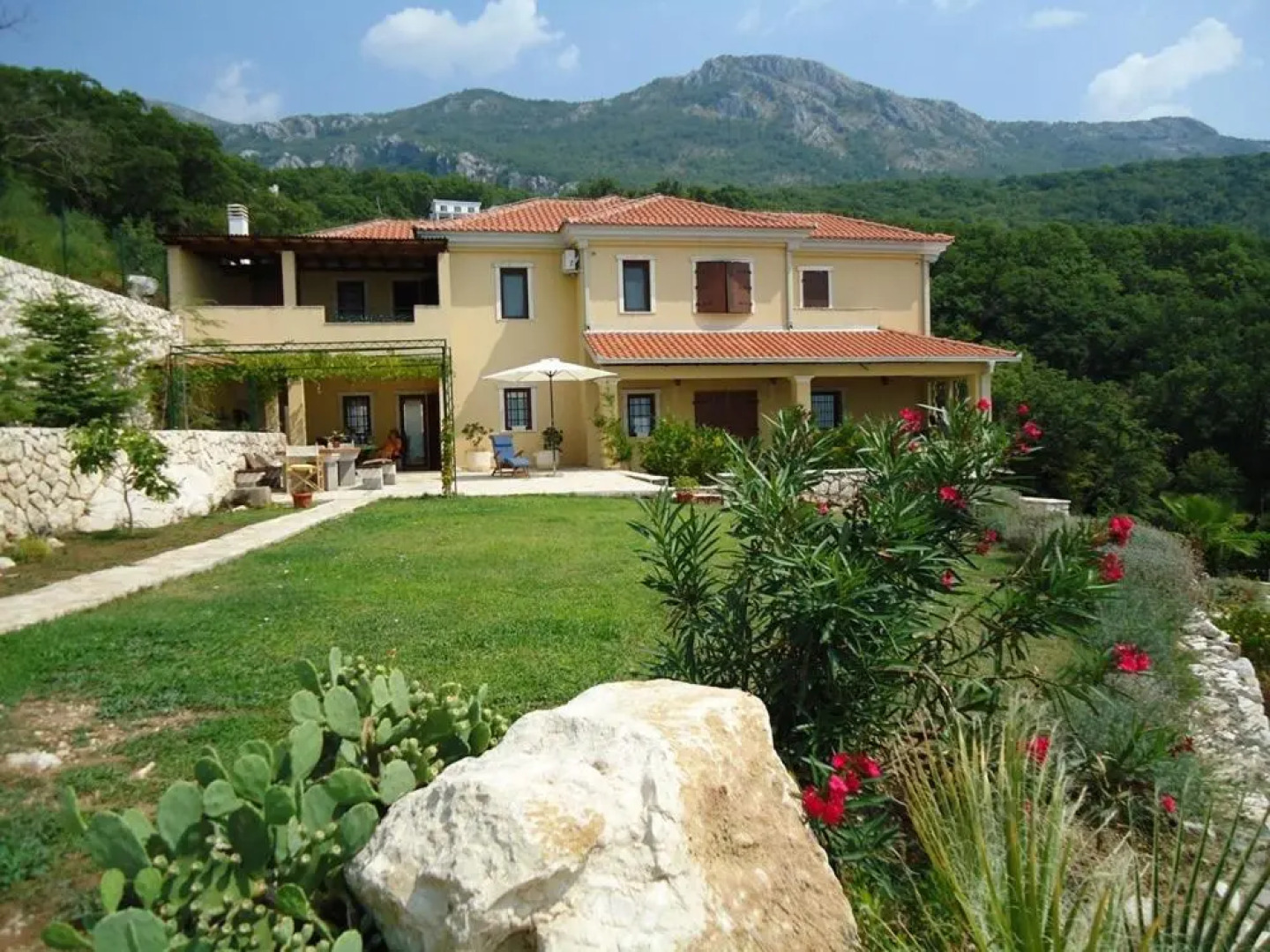 Lux Villa