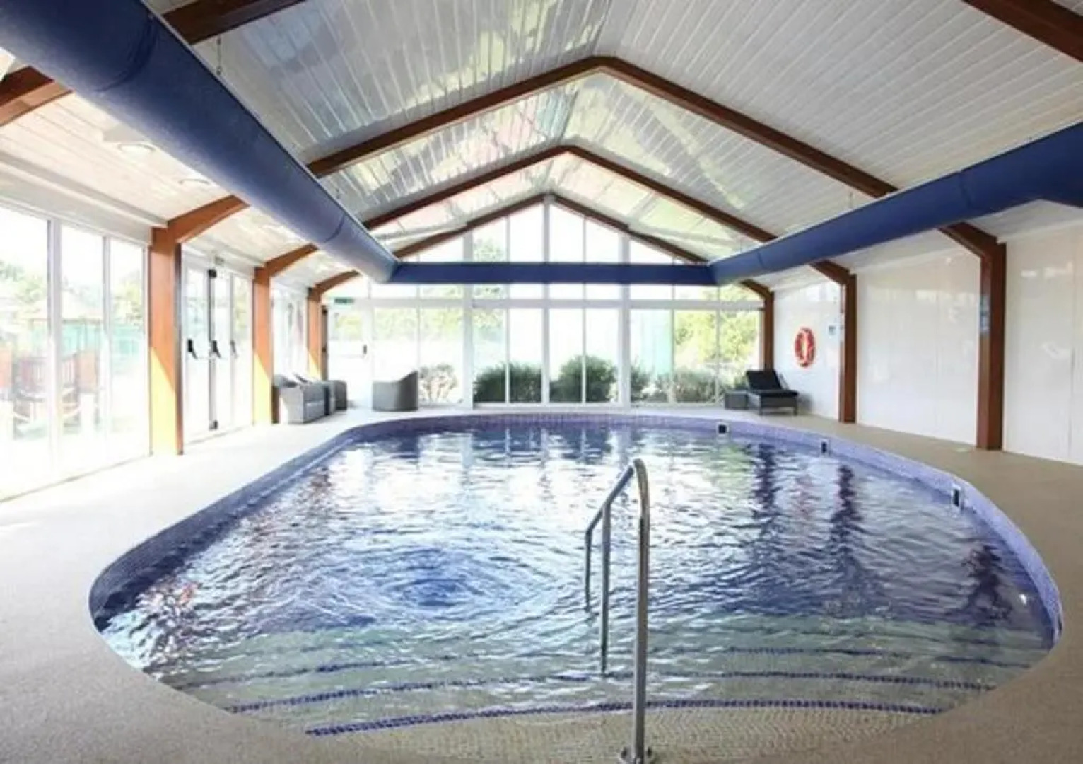 Luxury 2 Bedroom Holiday Home on Beachside Park