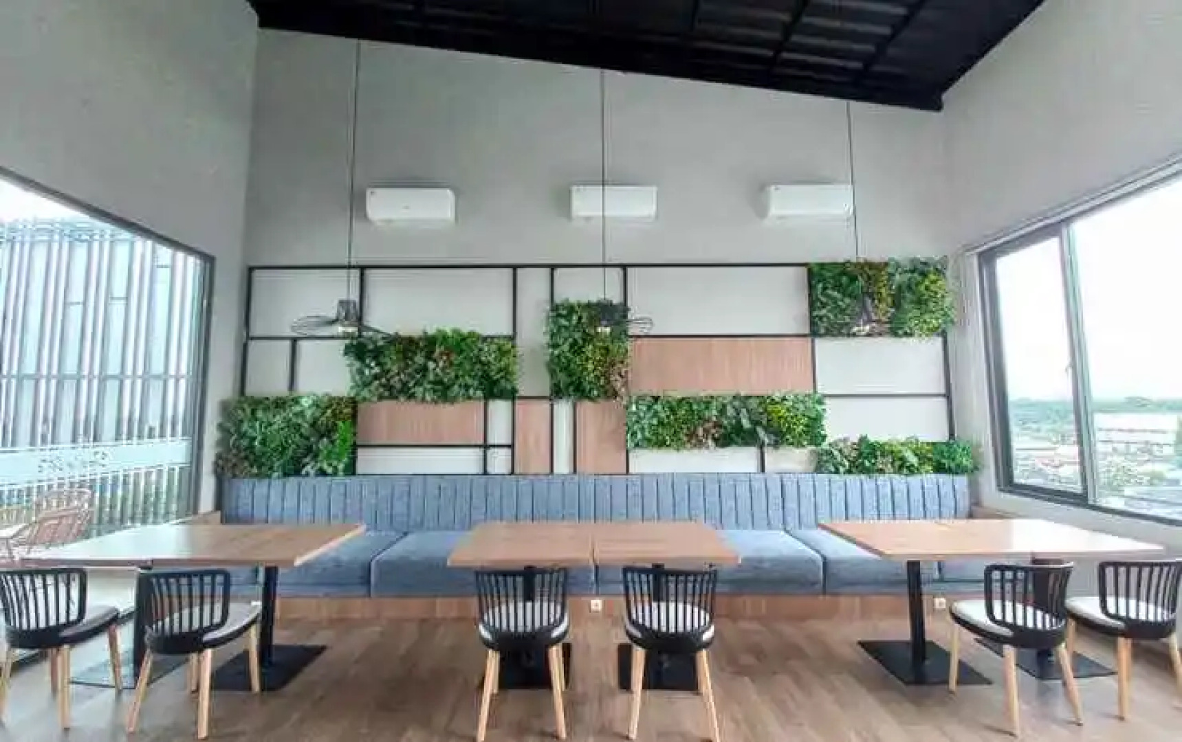 Front One King Hotel