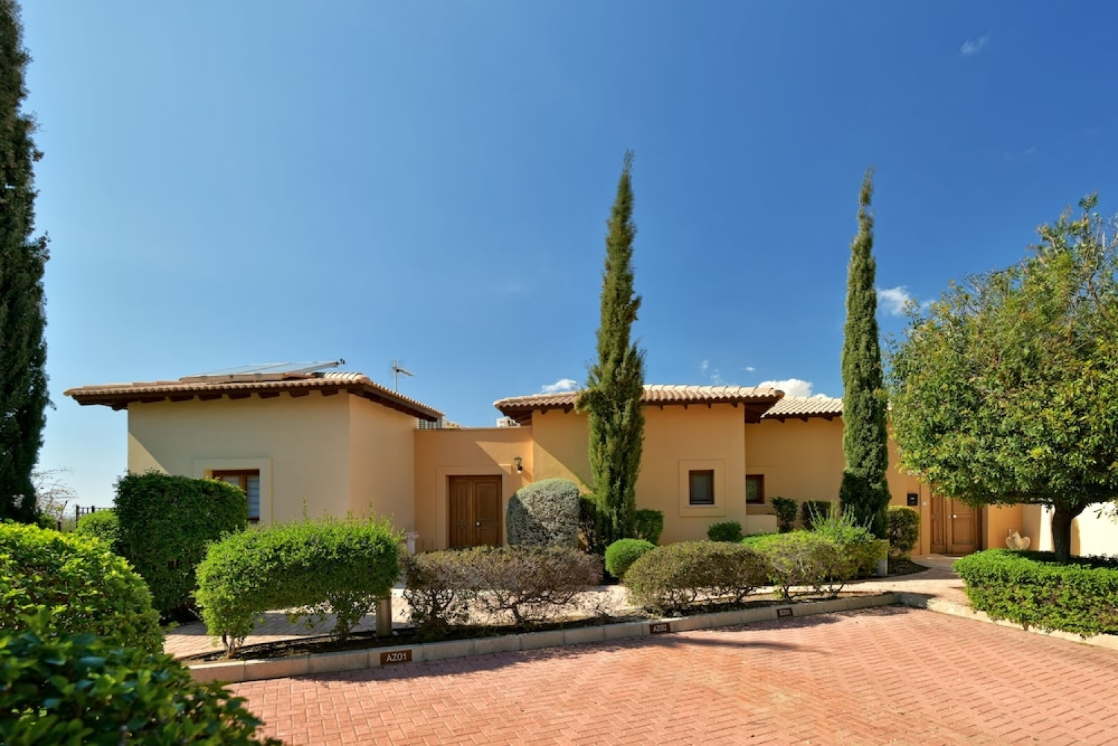 Stunning 3 bedroom villa 'BZ01' with private pool, stunning views, communal pool and resort facilities, Zephyros Village on Aphrodite Hills Re