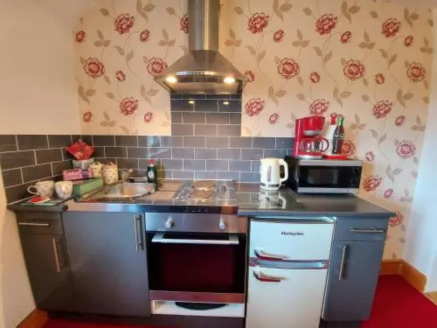 Large Suite - Double bath with Shower, Kitchen with stunning views near Lyme Regis