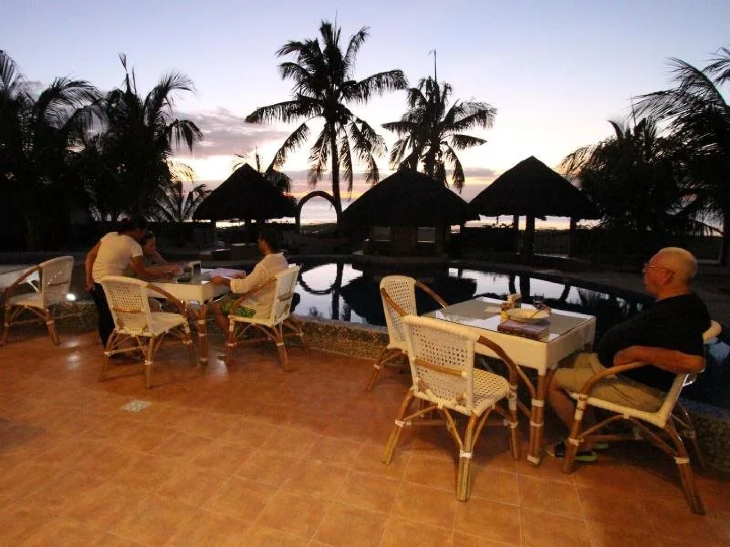 Aladin White Beach Resort