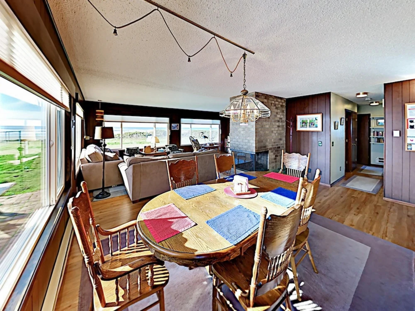 4612 SW Pacific Coast Hwy Home