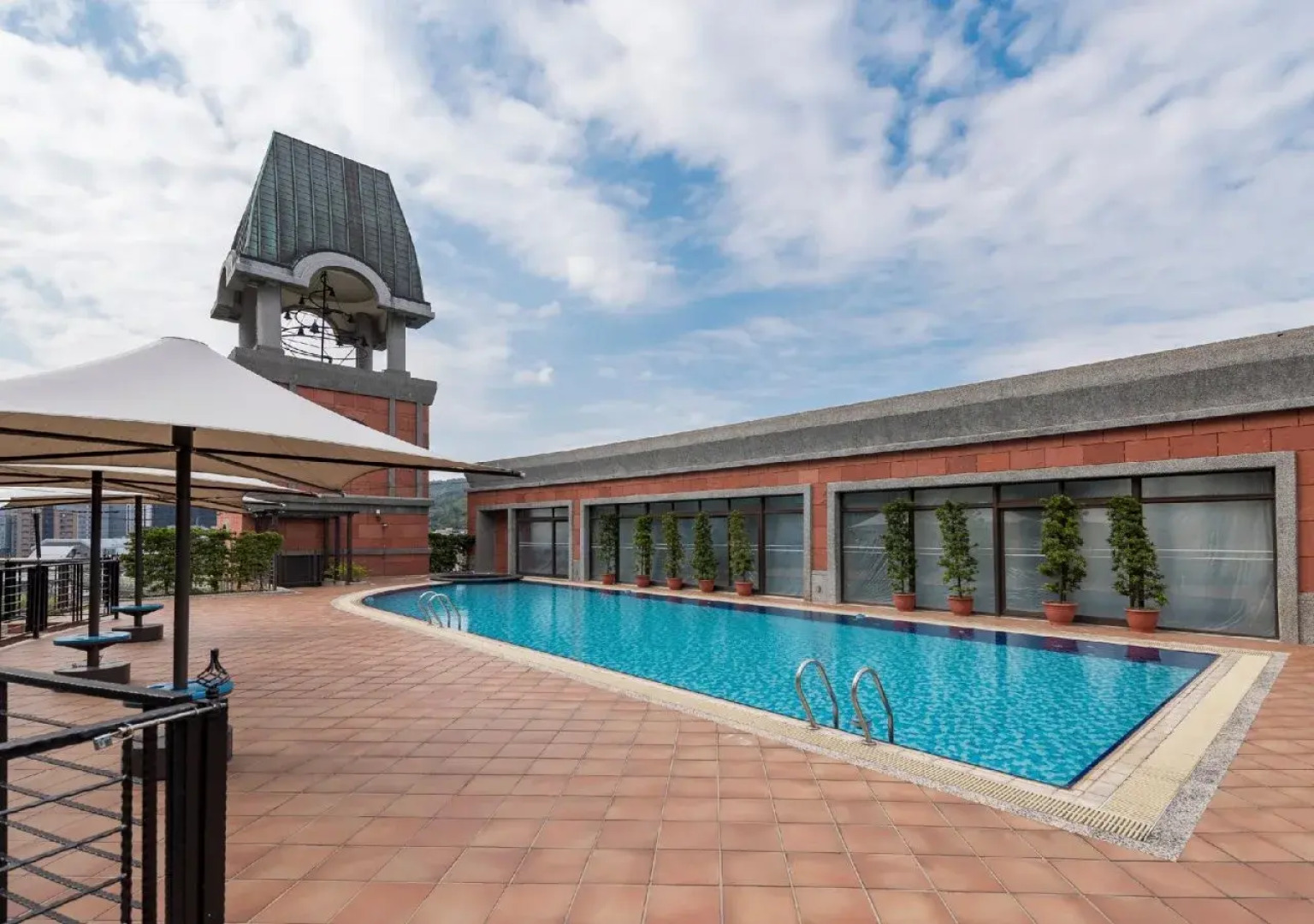 Grand Victoria Hotel