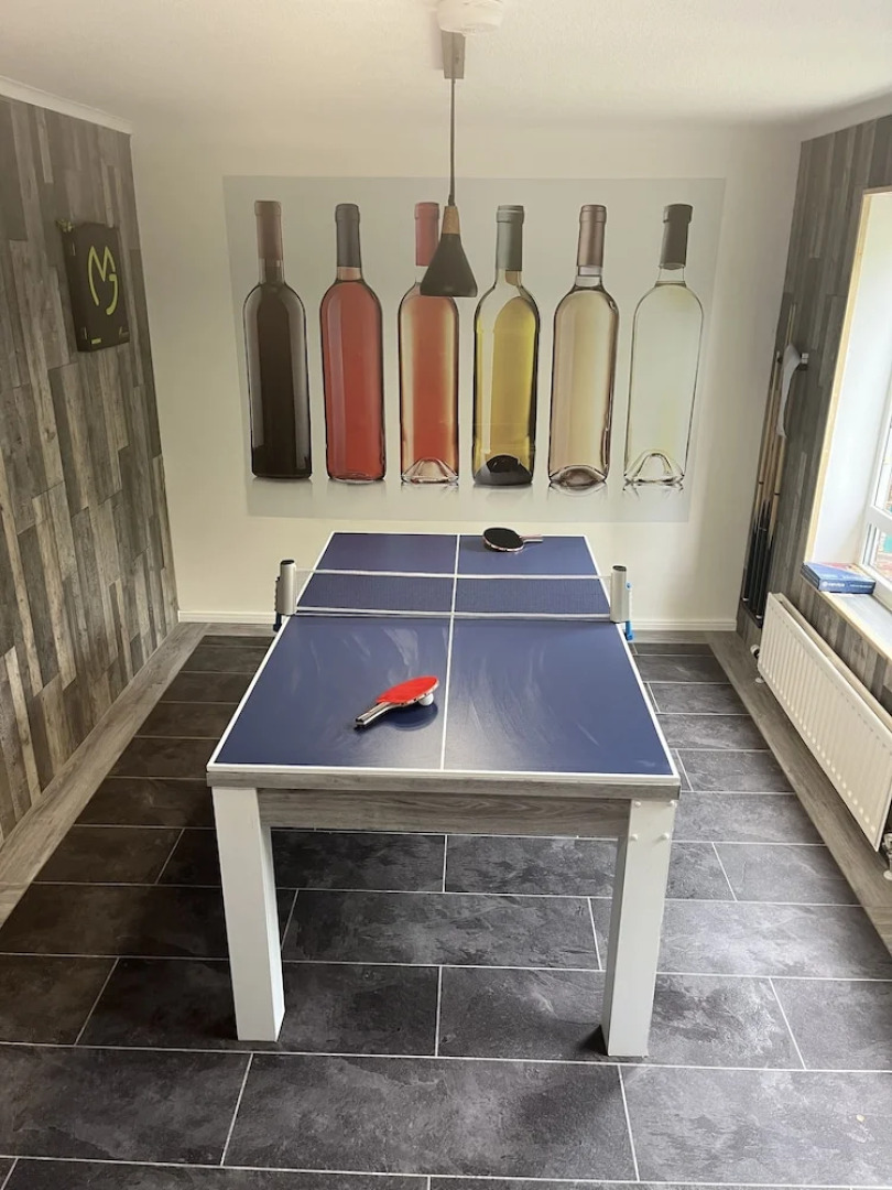 Blaydonburn - Sleeps 6 - Parking - Garden - Hottub