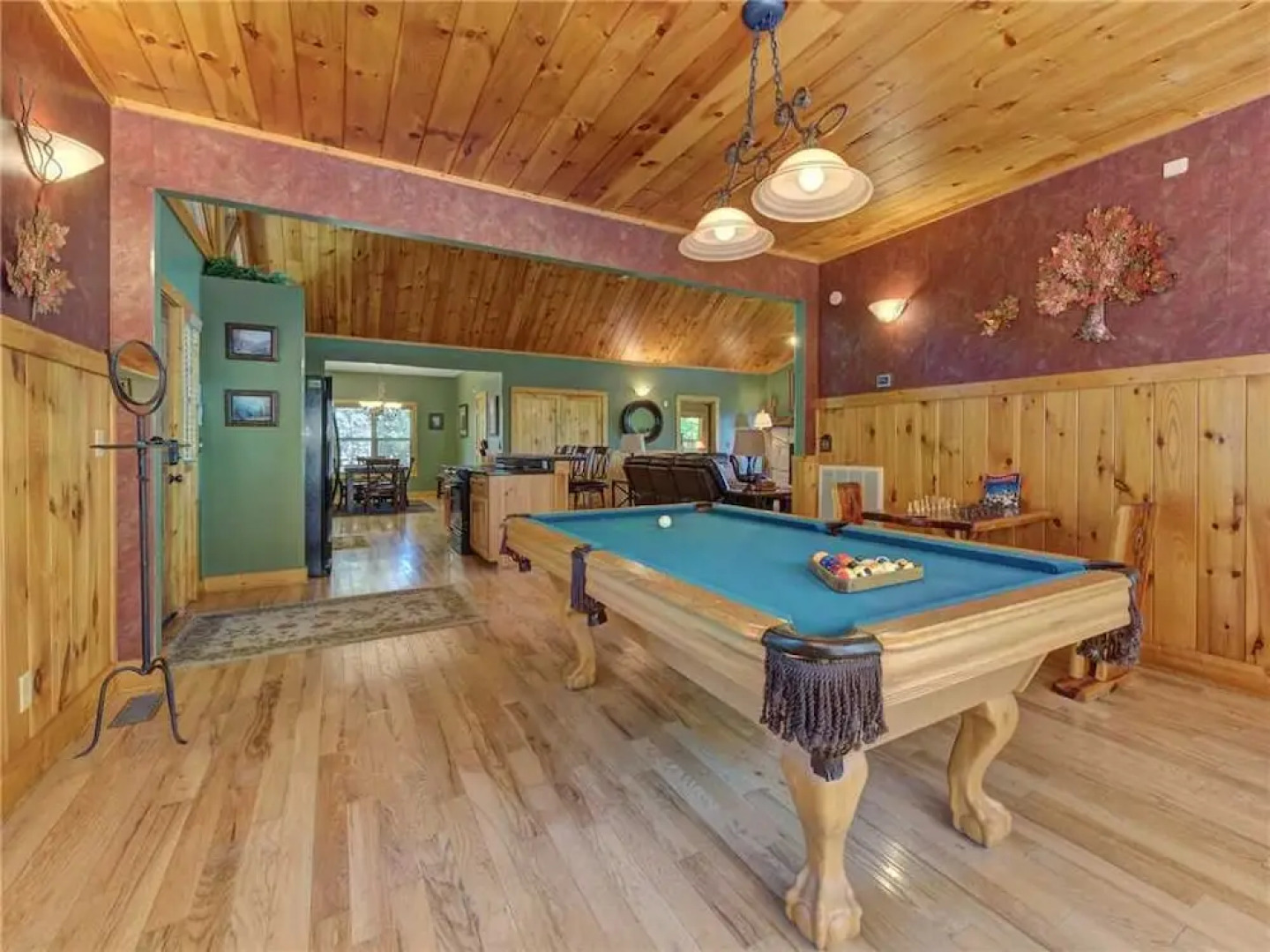 Riversound Romance 2 Bedroom Home with Hot Tub