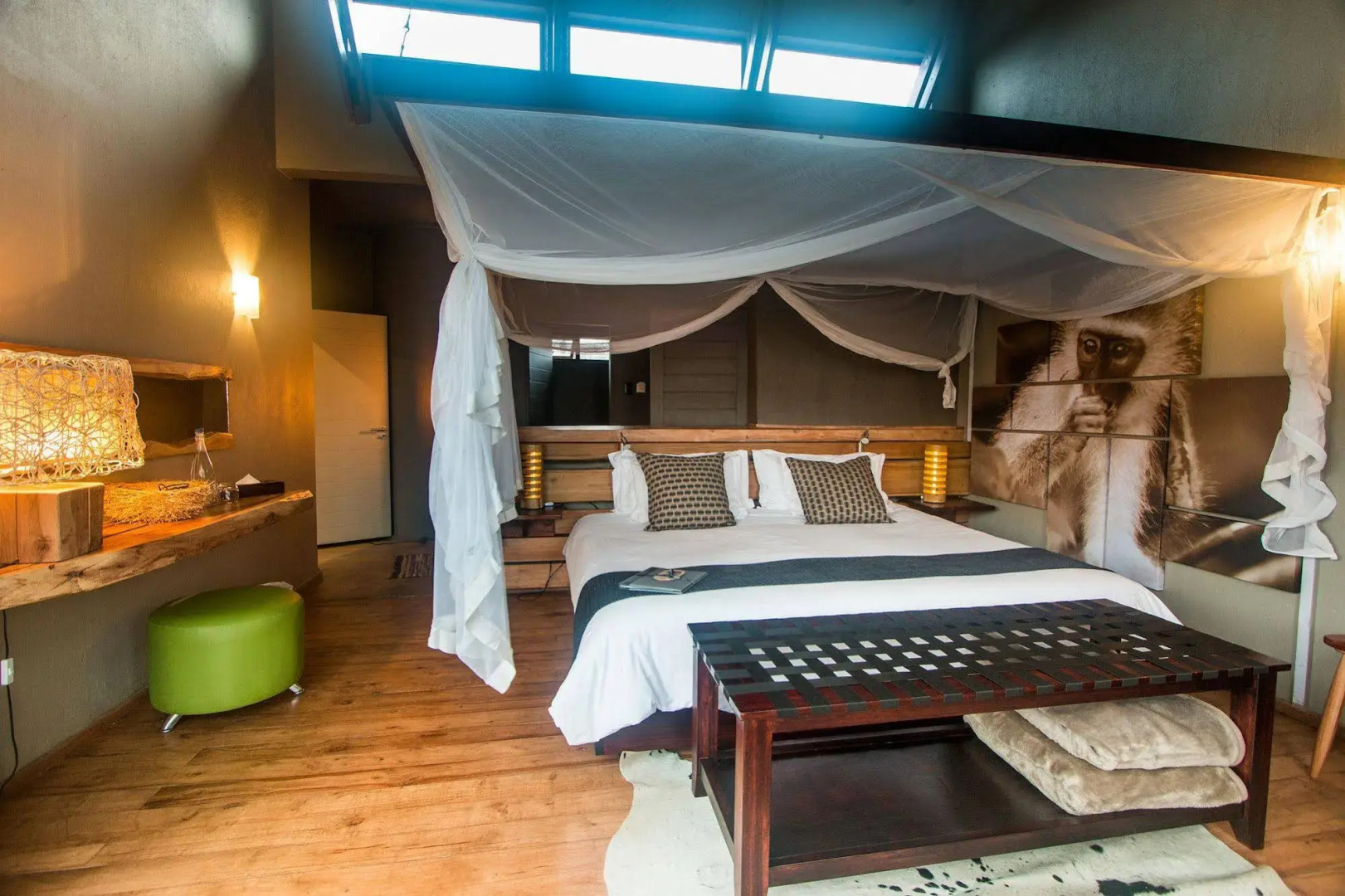 Rhino Ridge Safari Lodge