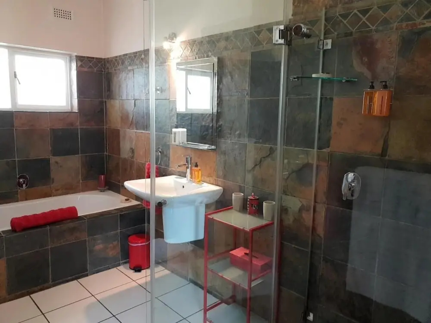 African Breeze Guest House