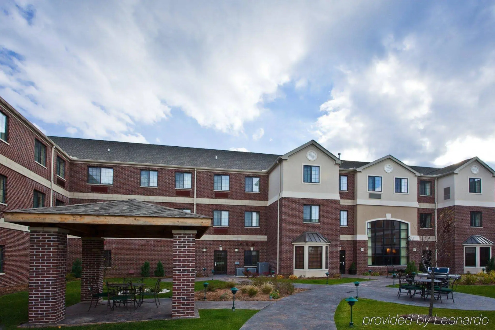 Staybridge Suites Lansing - Okemos by IHG