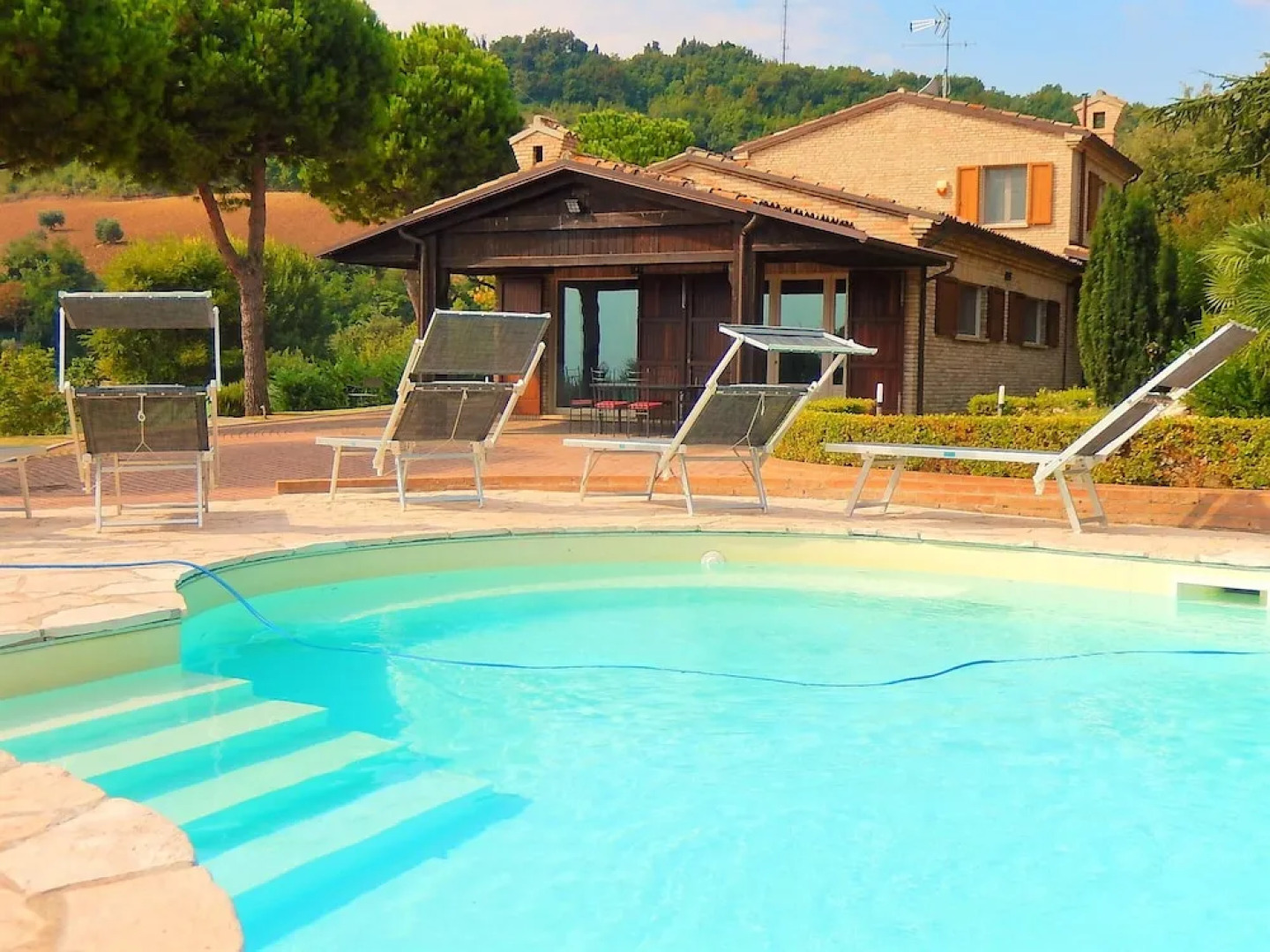 Villa Strada Comunale di Monte Giove