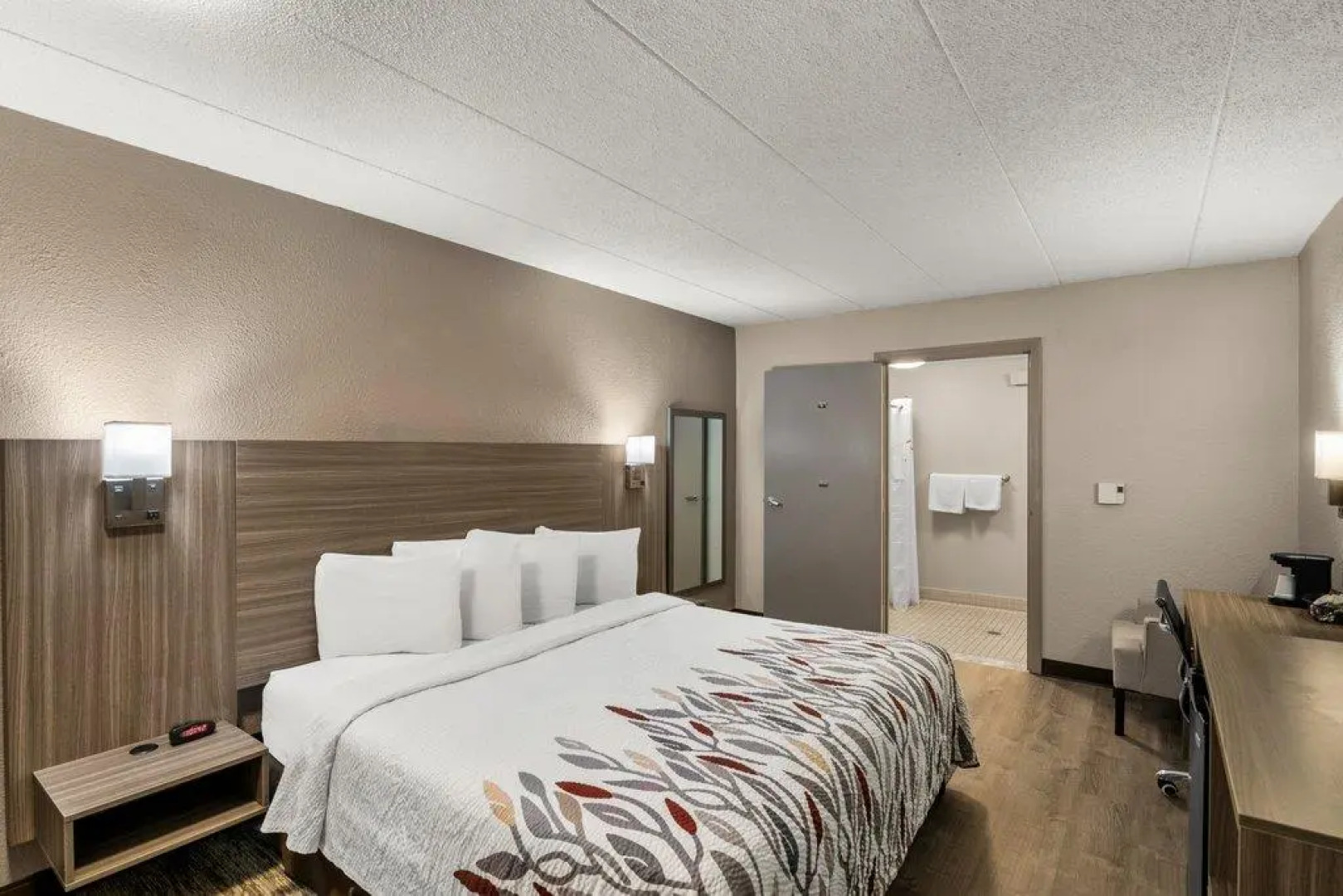 Red Roof Inn Enfield