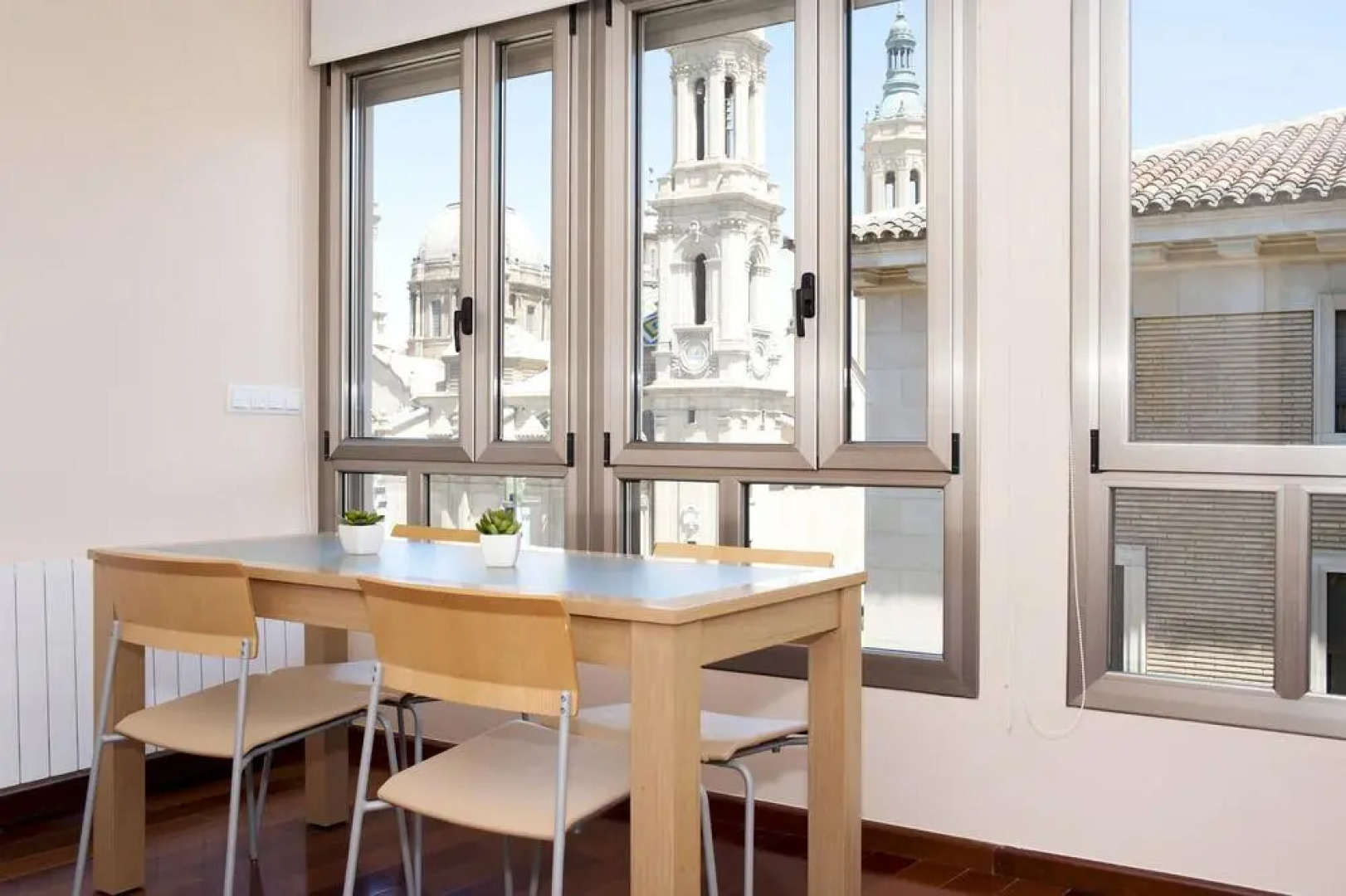 Apartamentos Sabinas El Pilar