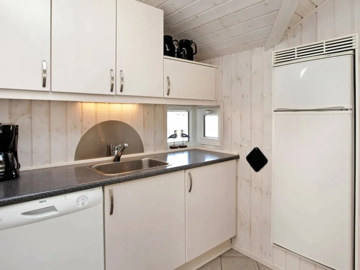 Cozy Holiday Home in Henne Jutland With Indoor Whirlpool