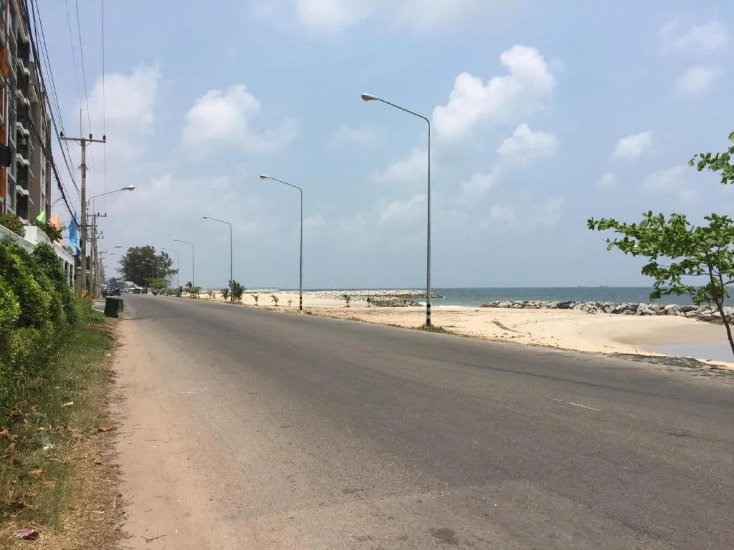 Baan Chai Thale by Rayong House