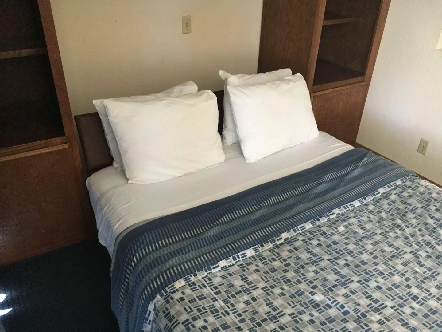 Seaport Village Inn Avalon