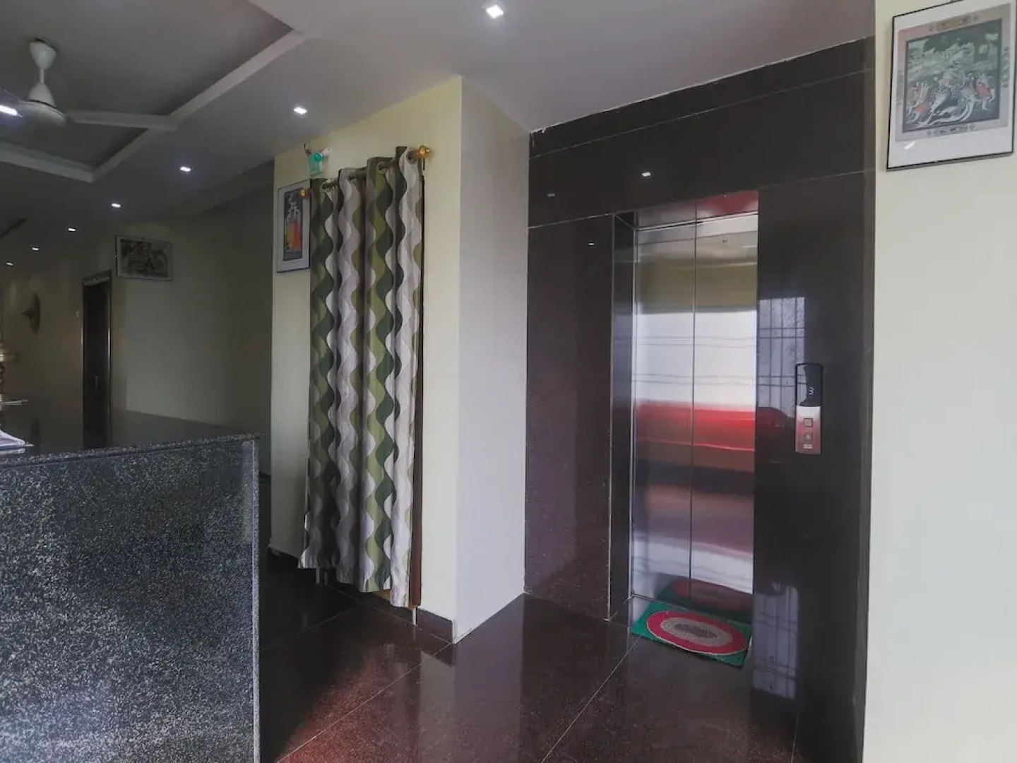 OYO 23008 Labanya Holiday Home