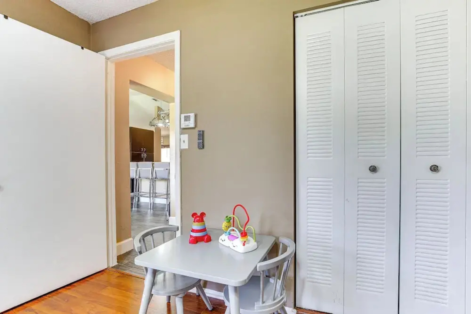 Near Beaches: Pet-friendly Sunrise Escape w/ Patio