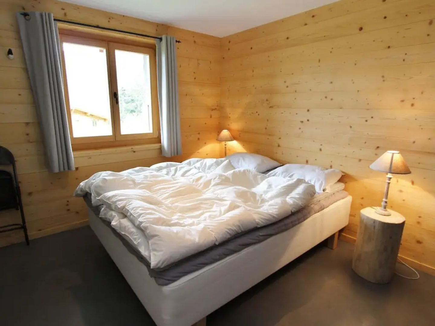 Chalet in La Tzoumaz Near Ski Slopes