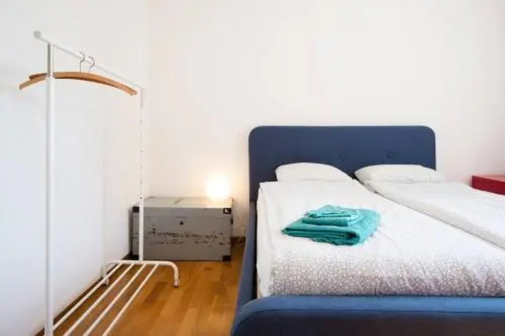 2 Zimmer in Jugendstilwohnung mit Garten (1-6 P.)