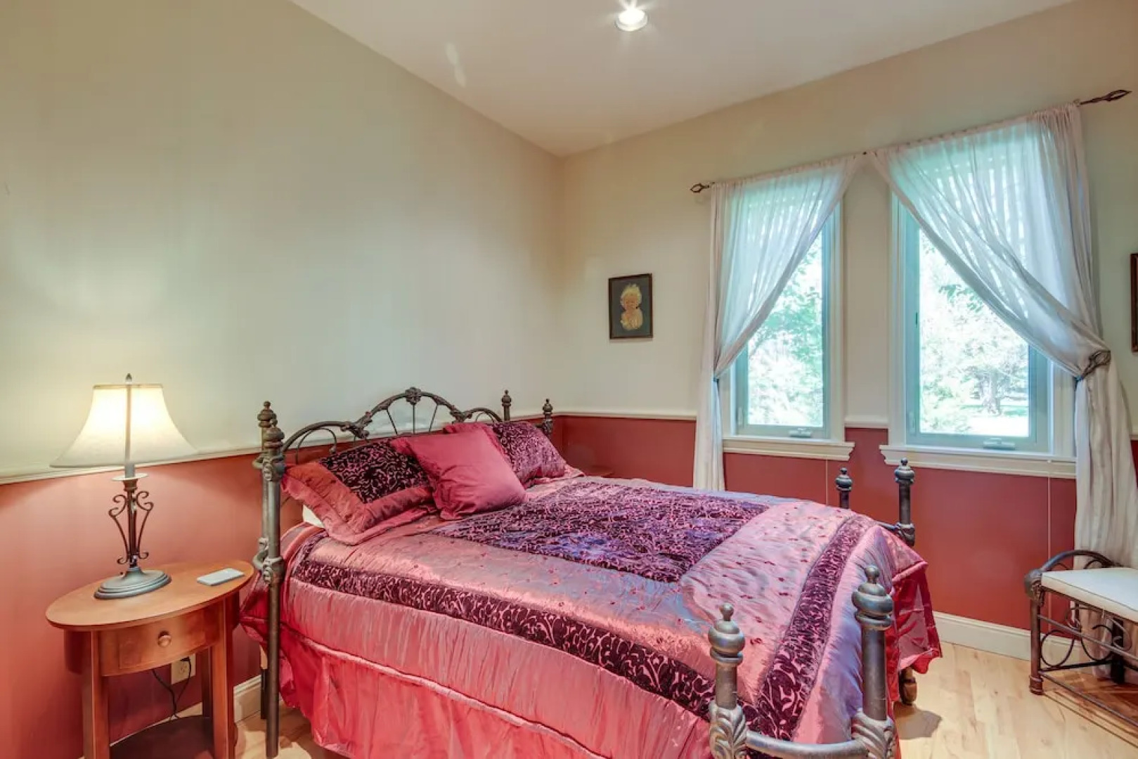 Riverfront Livingston House in Paradise Valley!