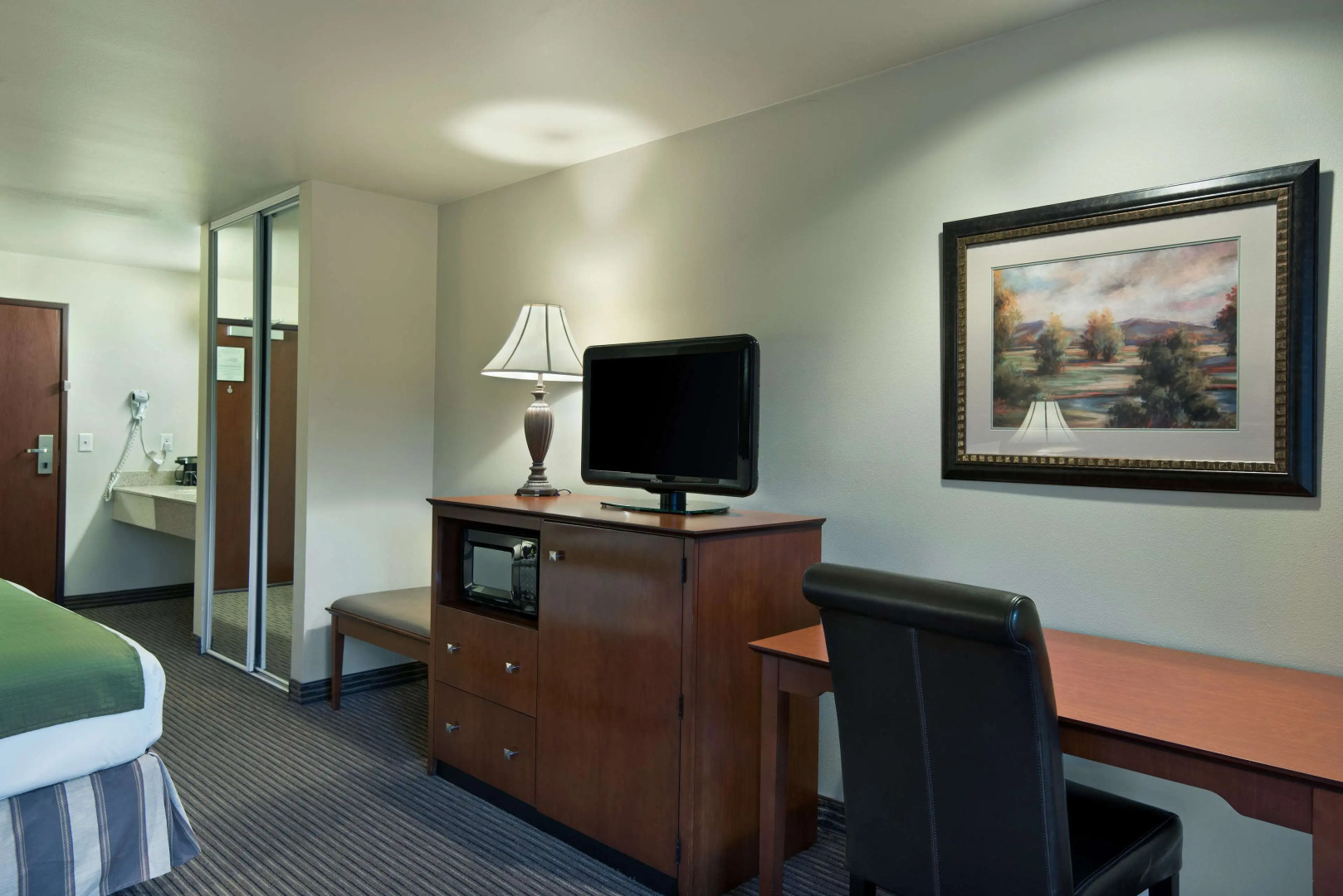 Oxford Suites Yakima