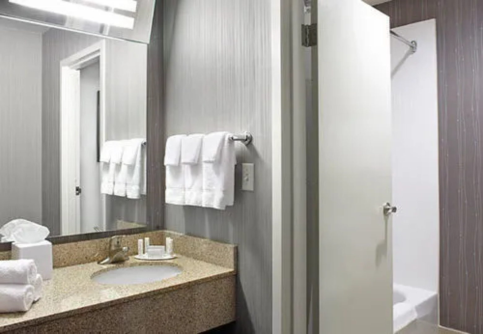 Courtyard State College