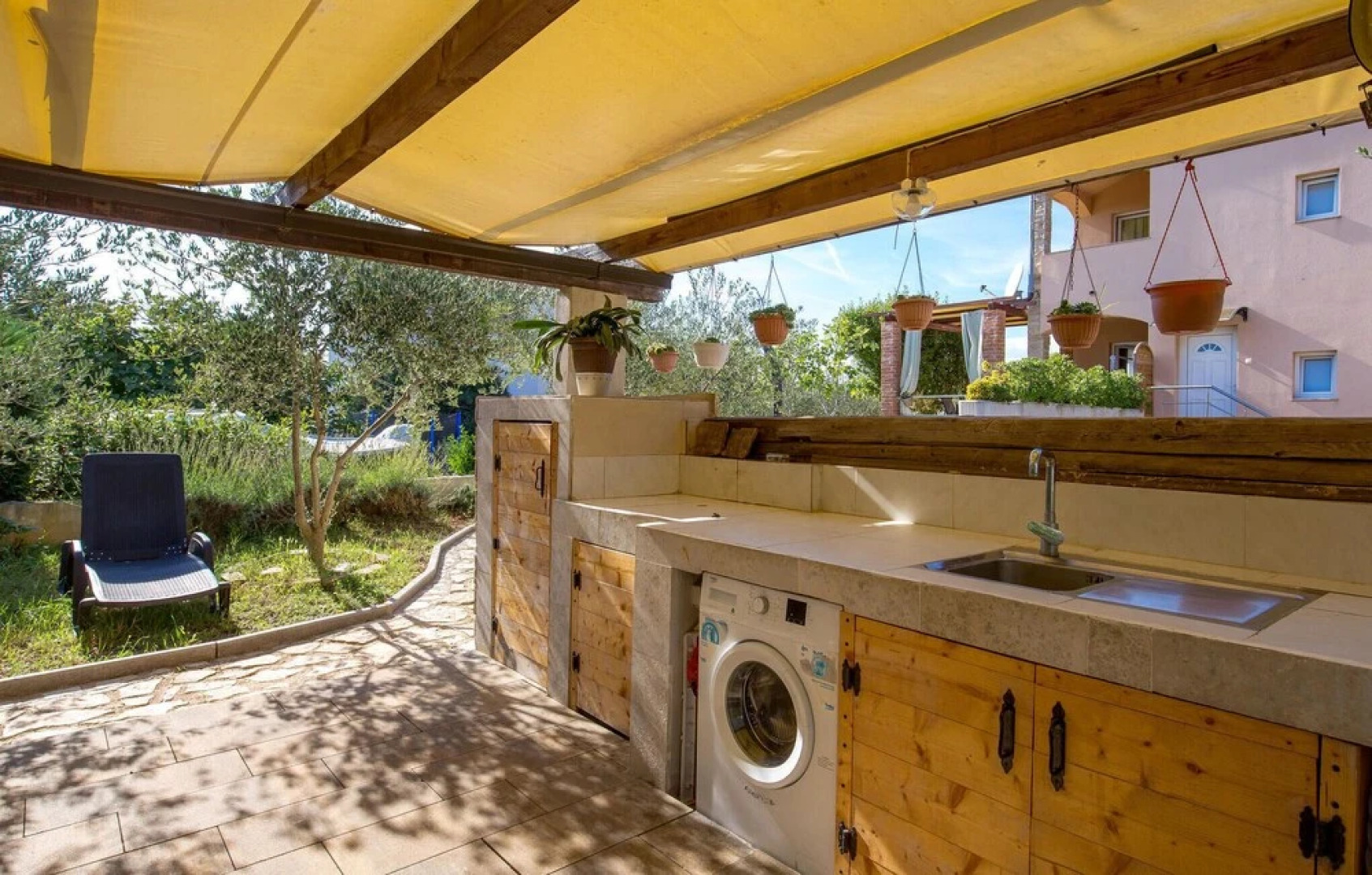 Amazing Home in Pinezici With Wifi and 4 Bedrooms