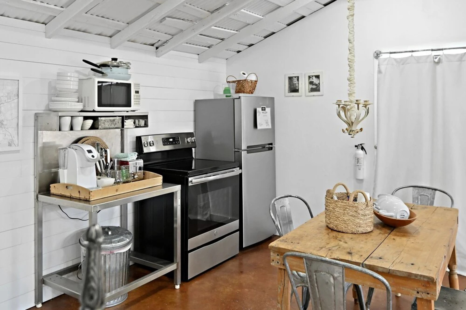 Gausthaus 402 1 Bedroom Cottage by RedAwning