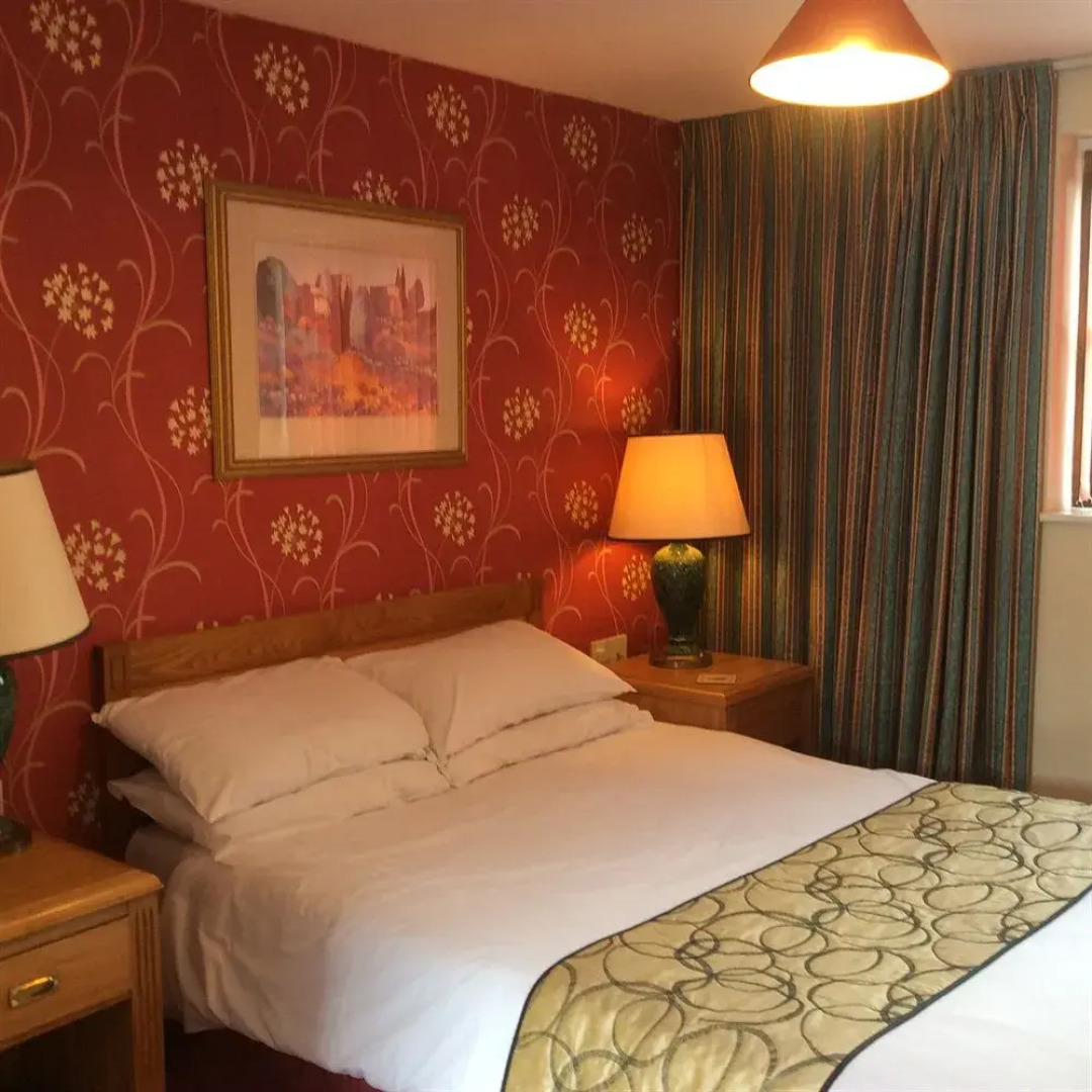 The Dark Barn Lodge - Guest House