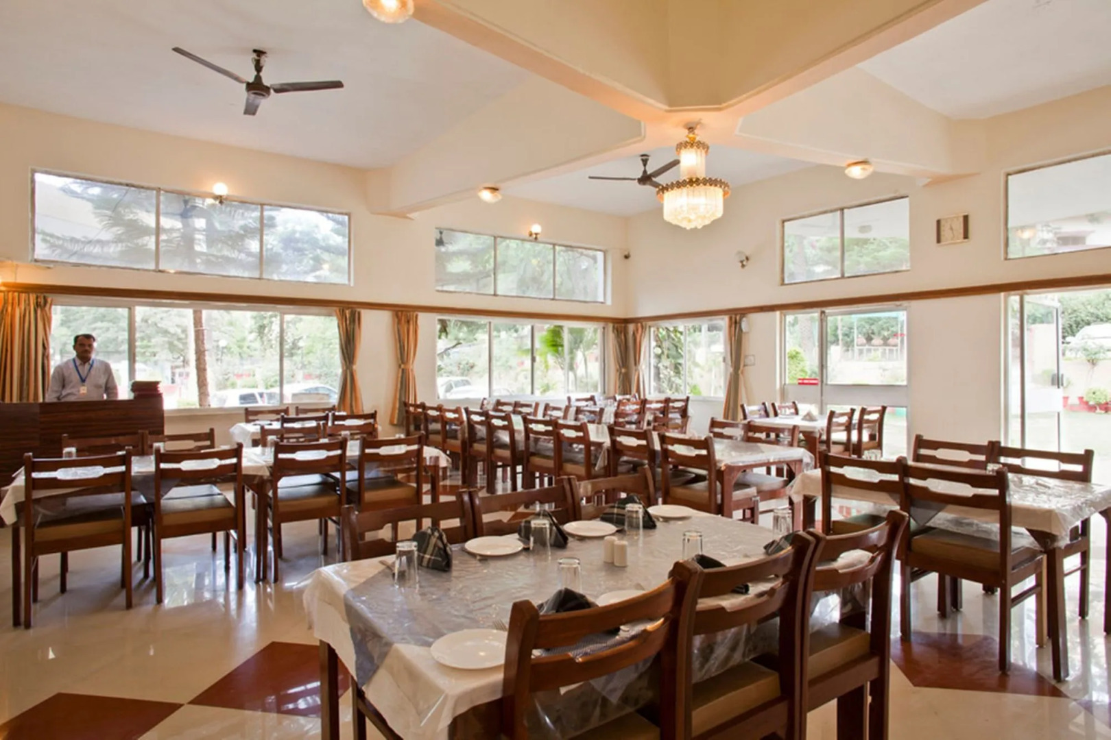 Hotel Sunset Inn Mount Abu with Swimming Pool