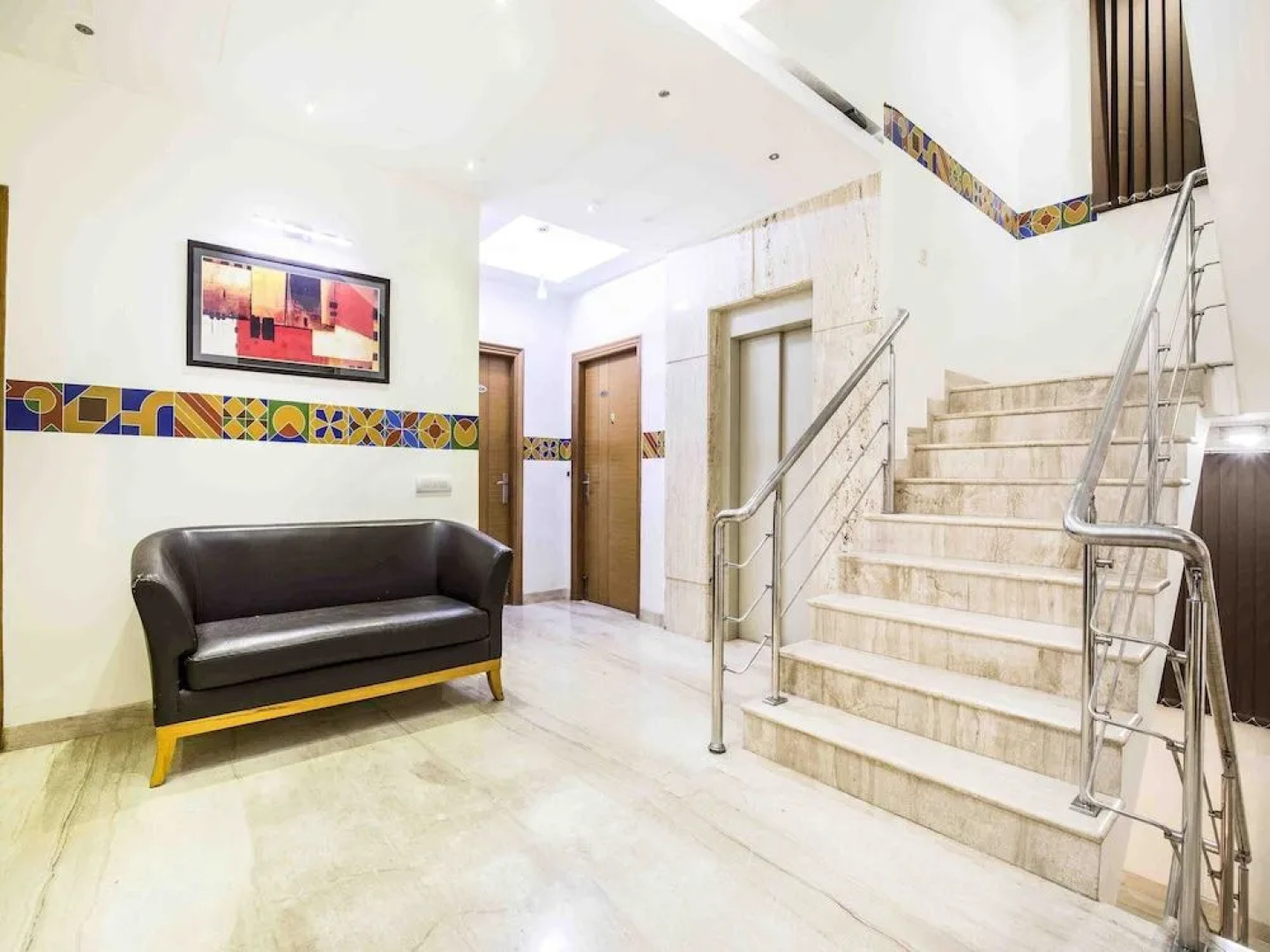 FabHotel GRD DLF Square