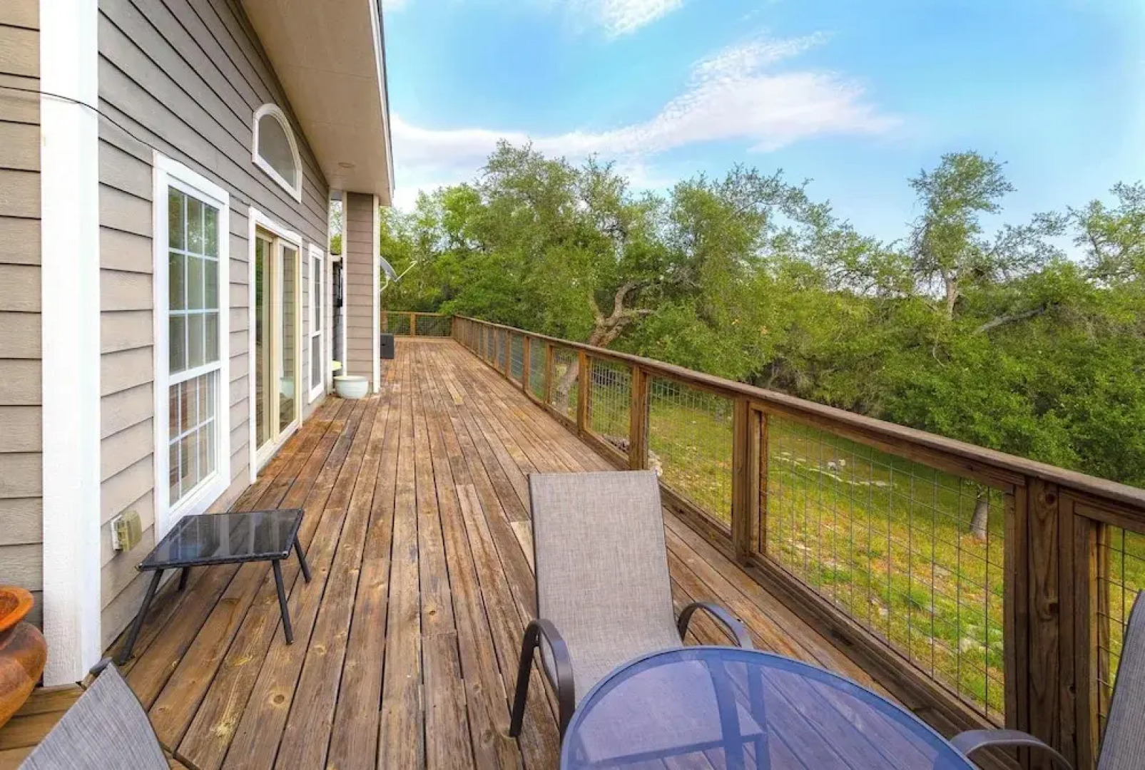 Willie's Hill Country Hideaway - Stay for 8 With Hot Tub & Fire Pit