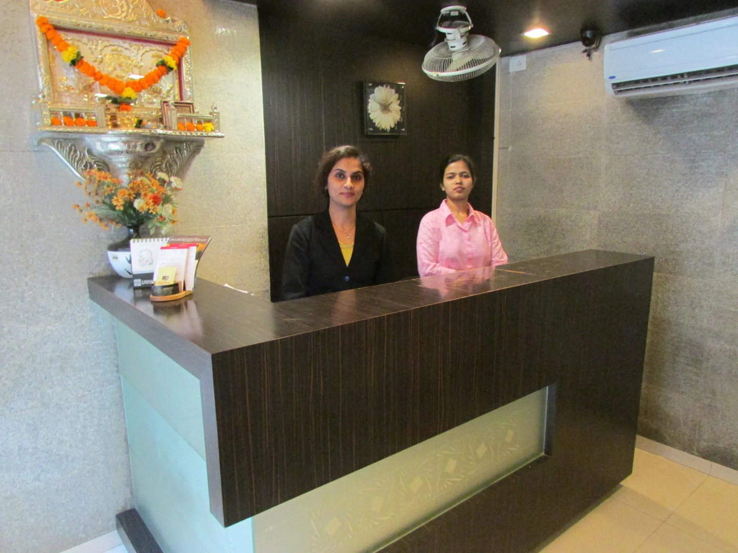 Capital O 74167 Hotel Mourya Residency