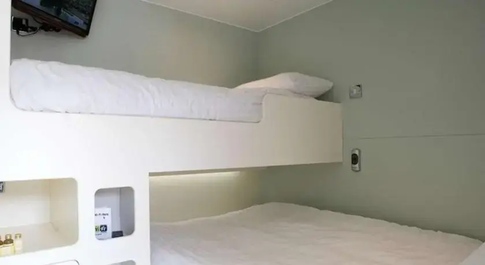 Snoozebox Silverstone Hotel