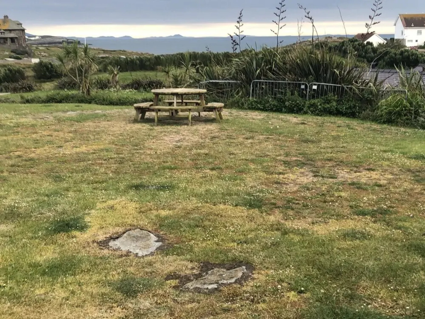 2 Bedroom Apartment + Sea View