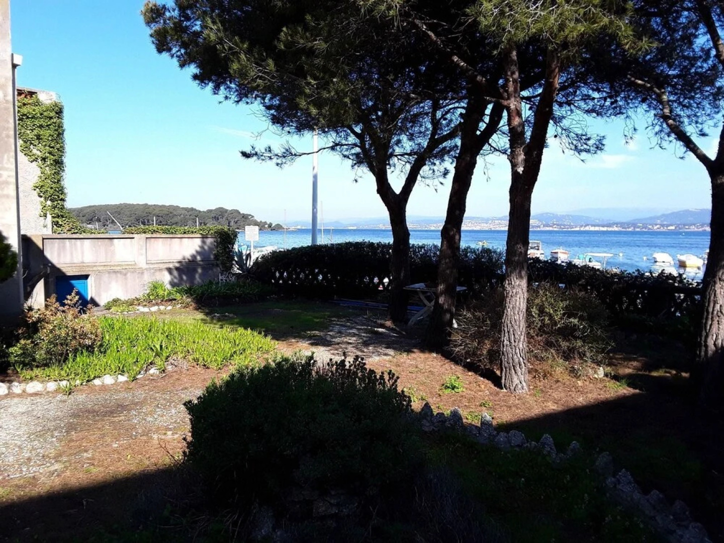 House With 4 Bedrooms in Six-fours-les-plages, With Wonderful sea View