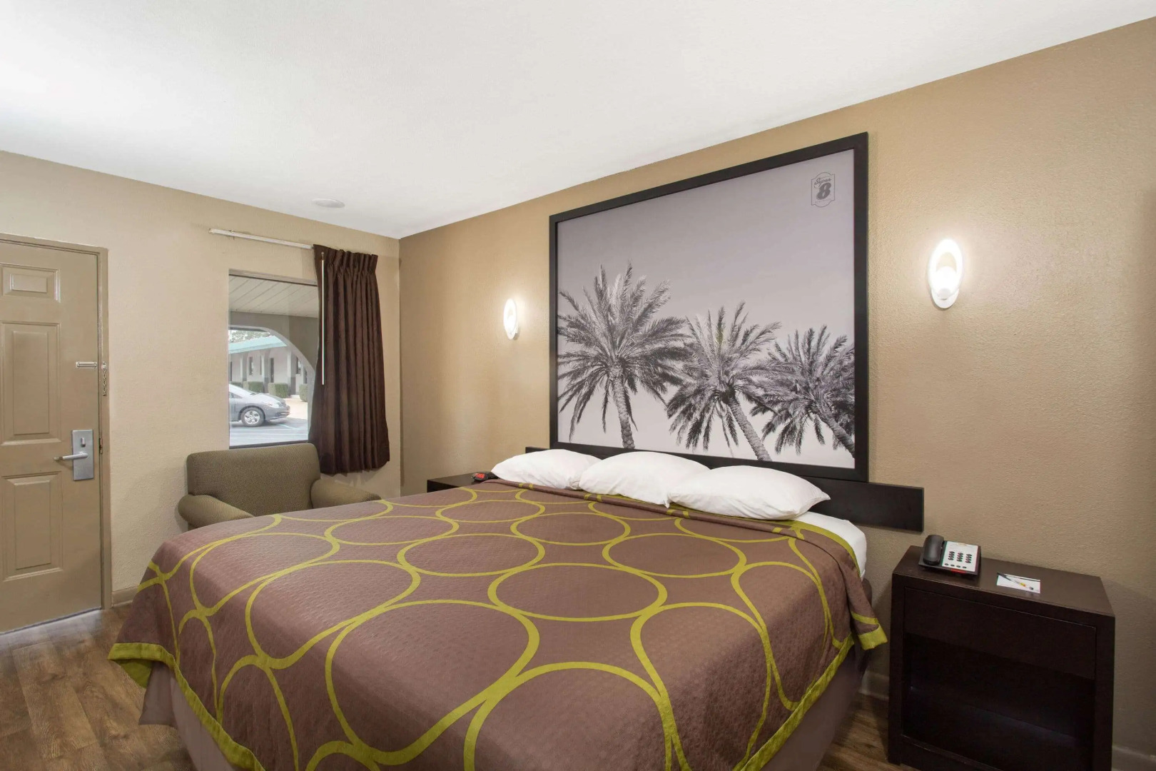 Super 8 by Wyndham Pensacola NAS Area