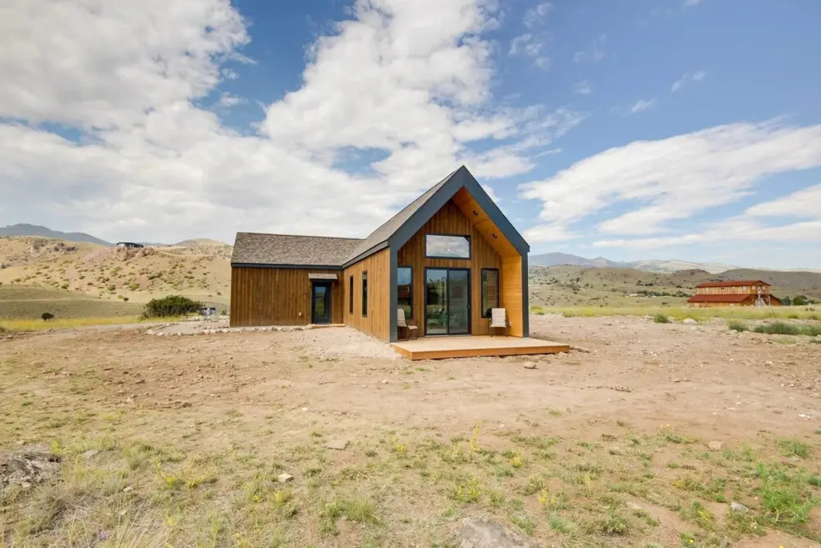 Yellowstone Prairie Retreat: 360 Mountain Views!